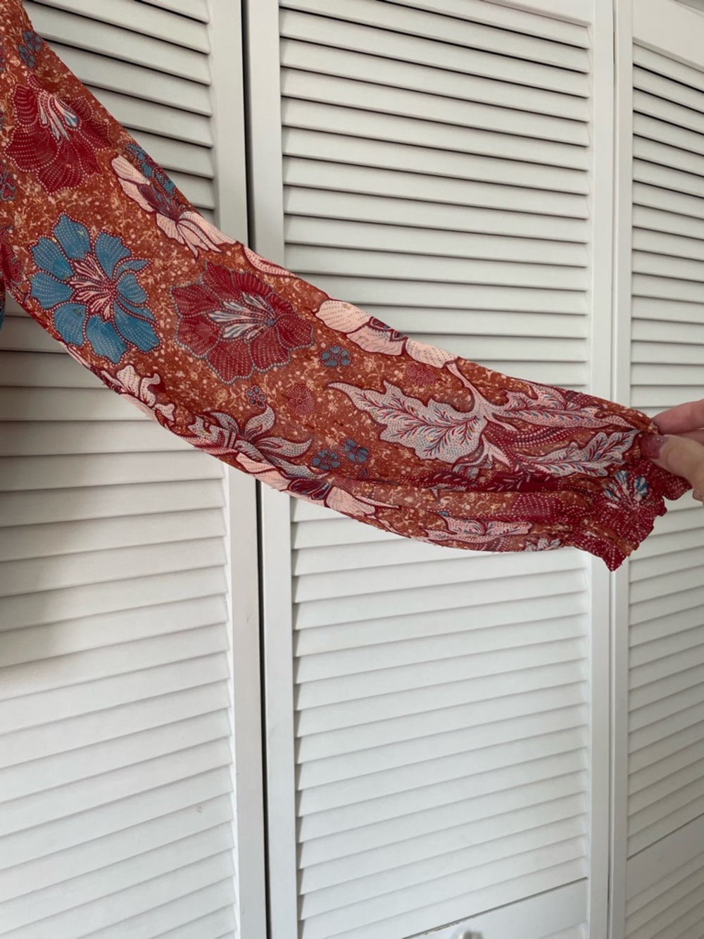 Joie Rust Multi Floral V-Neck Smocked Hem Blouse - Picture 3 of 5